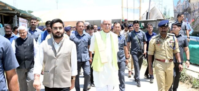 Lt Guv visits Pantha Chowk Yatra Transit Camp and Yatri Niwas in Srinagar; reviews arrangements for pilgrims
