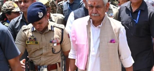 Lt Guv visits Nunwan Base Camp, reviews management of Shri Amarnath Ji Yatra