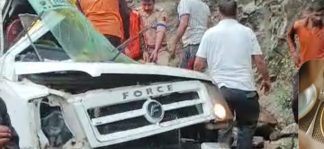 Shooting stone hits tempo in Ramsoo, several injured, rescue underway
