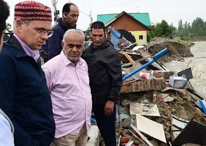 CM visits Beerwah to assess flood damages, assures relief to affected shopkeepers