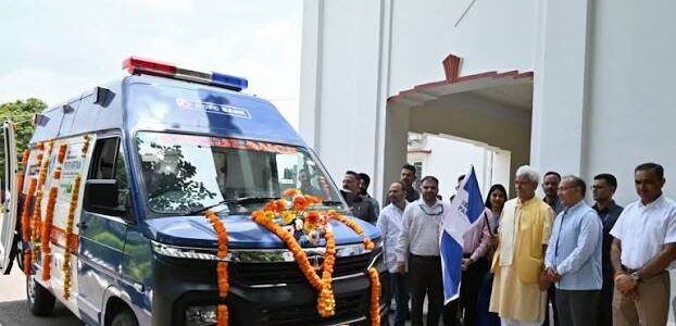 Lt Guv flags-off HDFC Parivartan’s Mobile Medical Care Unit Van